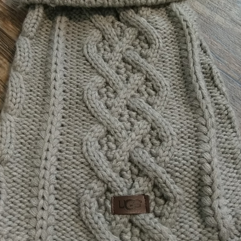 Dog sweater UGG grey